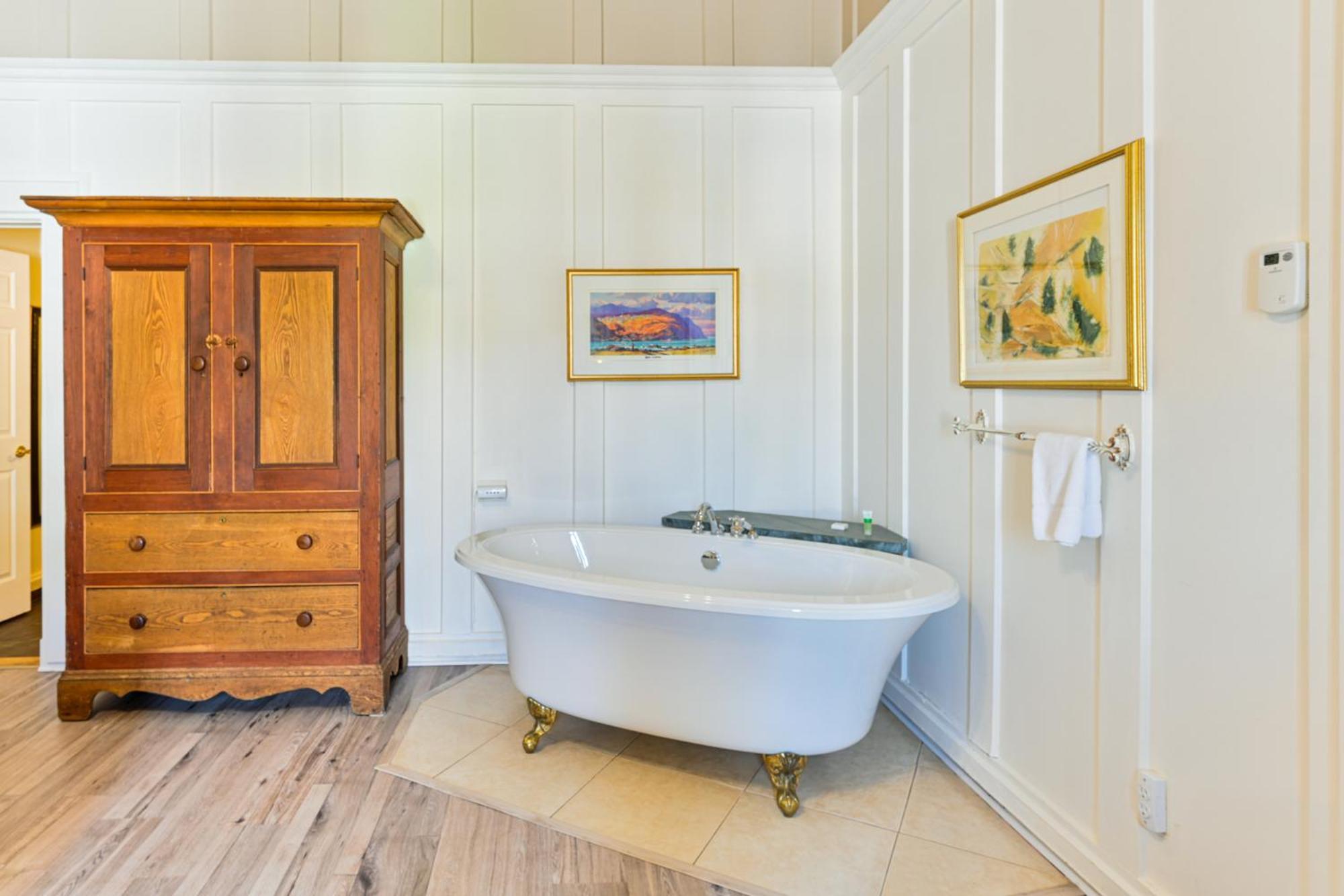 Hotel-Auberge La Grande Maison Et Spa Байе-Сен-Пол Екстериор снимка