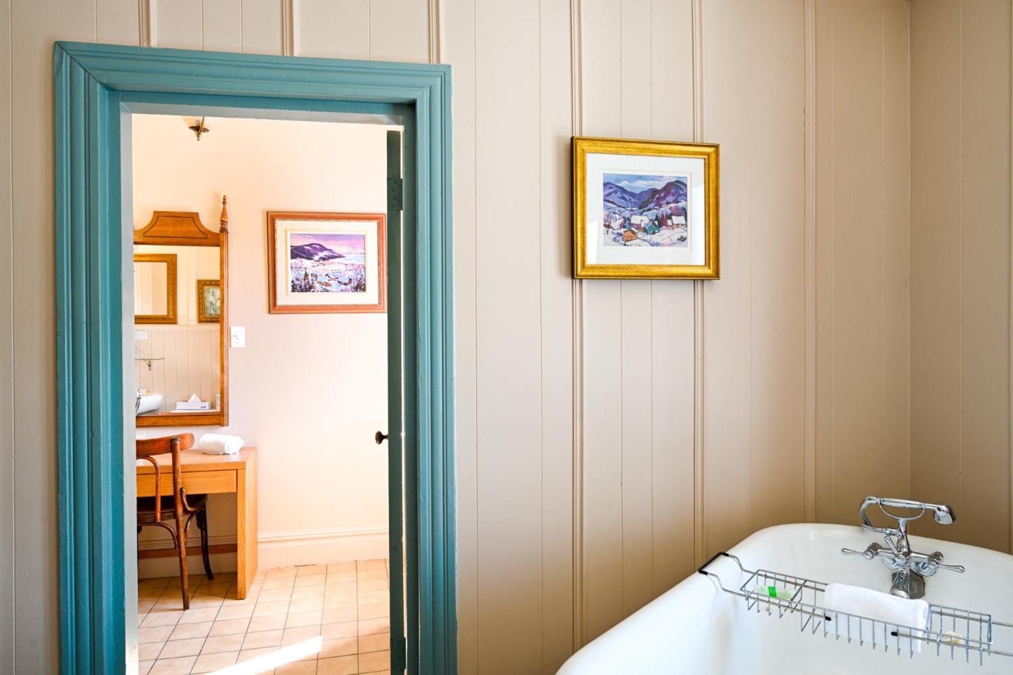 Hotel-Auberge La Grande Maison Et Spa Байе-Сен-Пол Екстериор снимка
